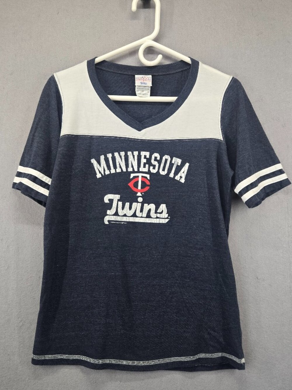 MLB Minnesota Twins Women's Baseball Raglan T-Shirt, Blue/White, V-neck, Large